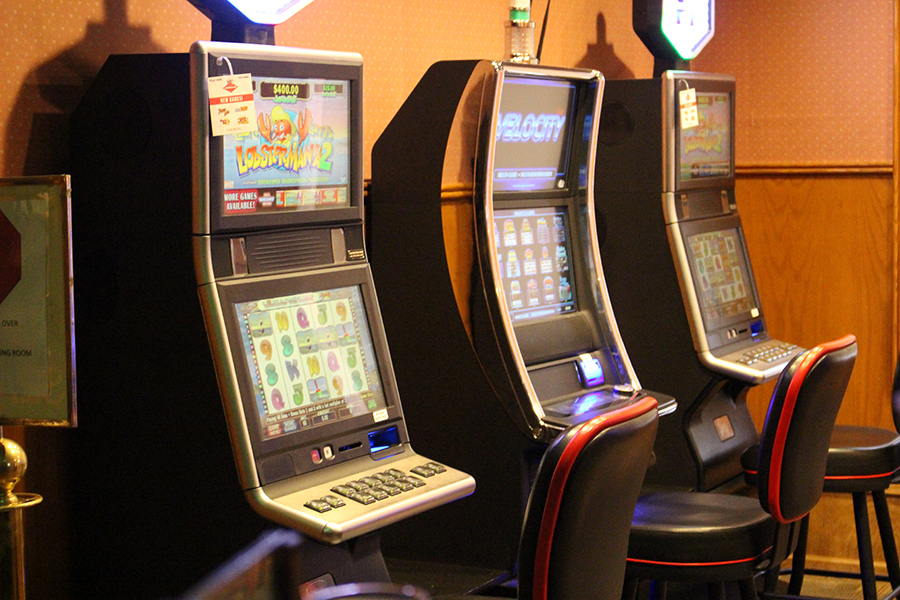 awesome hand gaming slot machines