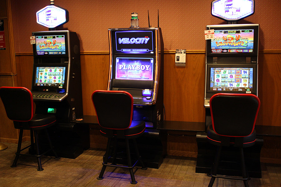 awesome hand gaming slot machine